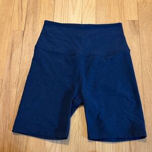 Beyond Yoga Navy Blue Spacedye Bike Shorts Sz M